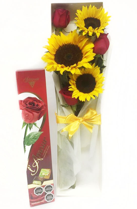 Caja de 3 Girasoles y 3 Rosas ecuatorianas ms Bombones 116 Grs